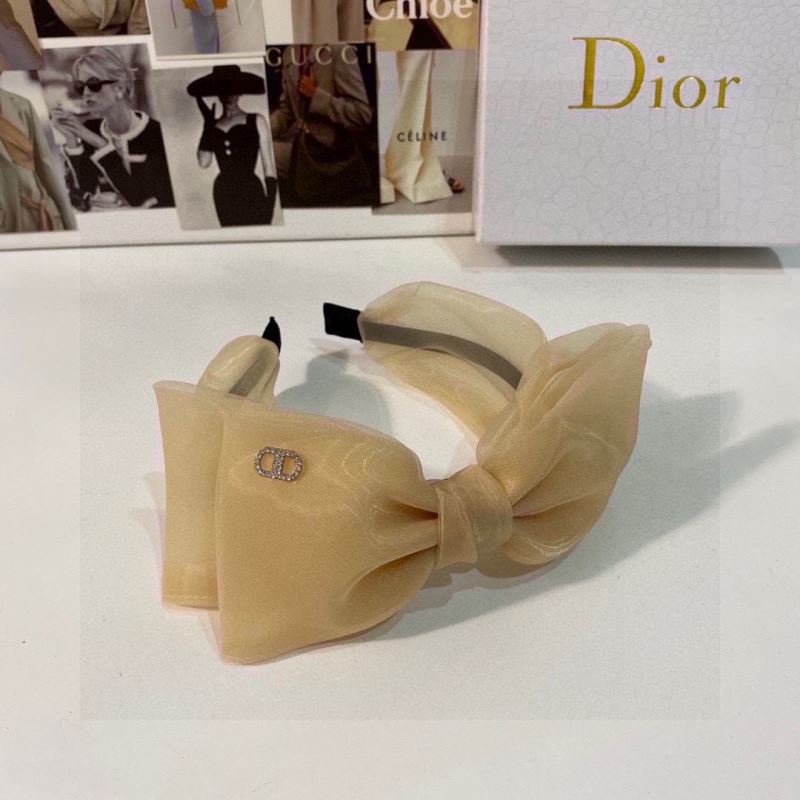 CHRISTIAN DIOR